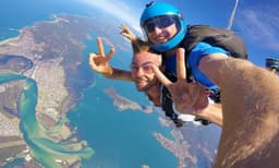 Newcastle up to 15,000ft Tandem Skydive Weekday with Transfer