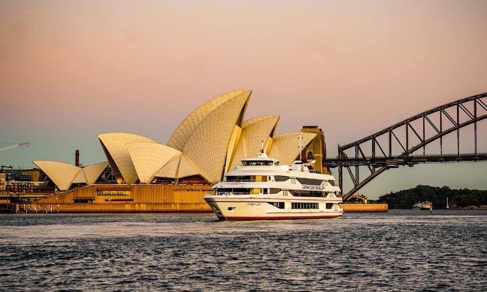 Sydney Harbour Starlight 4 Course Dinner Cruise - 3 Hours