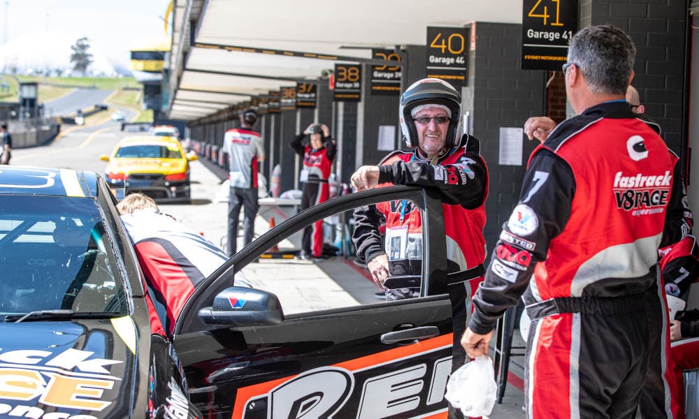Sydney V8 6 Drive Laps and 2 Hot Laps Combo
