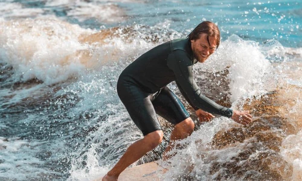 Sydney Wakesurfing Lessons in Middle Harbour