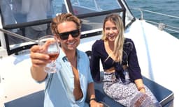 Harbour Highlights & Aussie Bites Catamaran Cruise - 60 Minutes