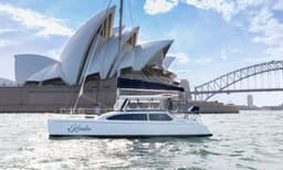 Harbour Highlights & Aussie Bites Catamaran Cruise - 60 Minutes