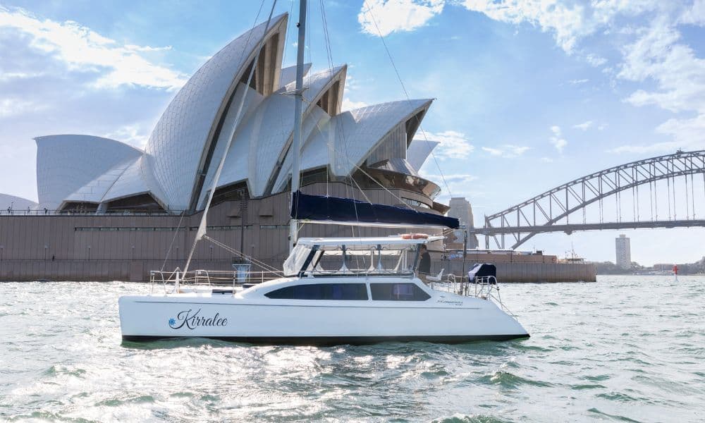 Harbour Highlights & Aussie Bites Catamaran Cruise - 60 Minutes