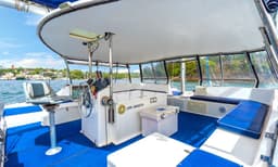 Harbour Highlights & Aussie Bites Catamaran Cruise - 60 Minutes