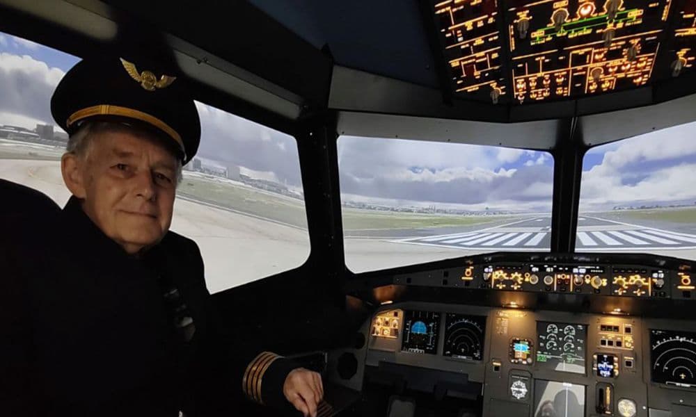 Sydney Circuit Flight Simulation - 30 Minutes - For up to 5
