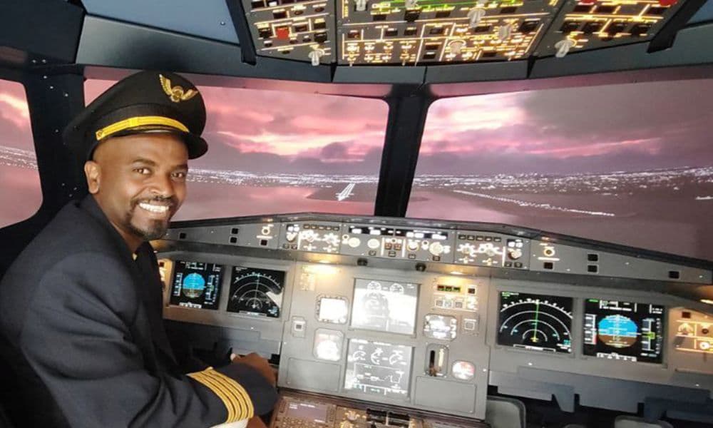 Sydney Circuit Flight Simulation - 30 Minutes - For up to 5