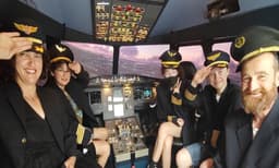 Sydney Circuit Flight Simulation - 30 Minutes - For up to 5